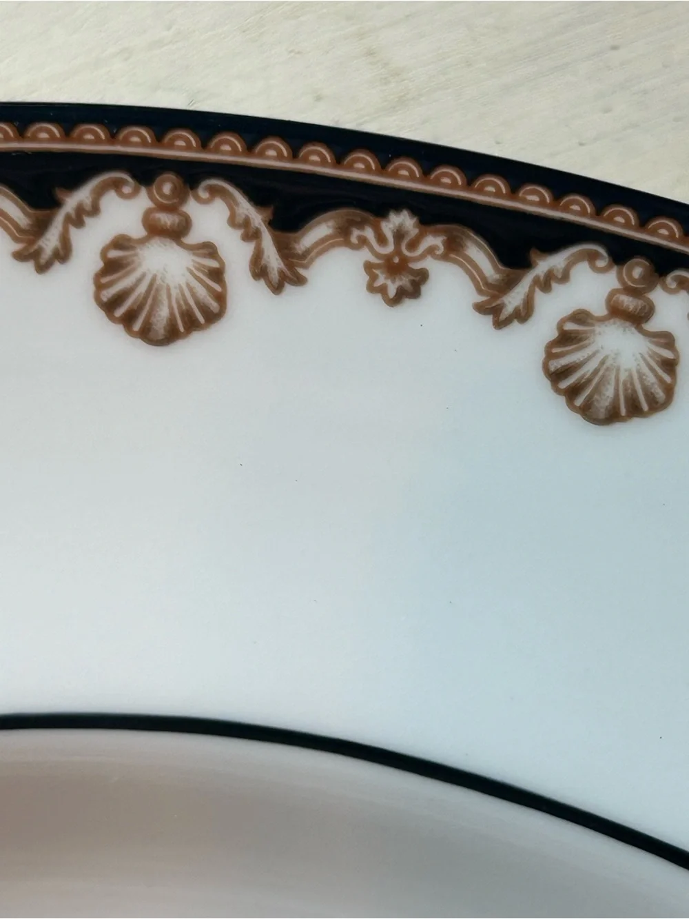 WEDGWOOD MEDICI R4588 Bone China 14 1/8” Oval Serving Platter Plate England